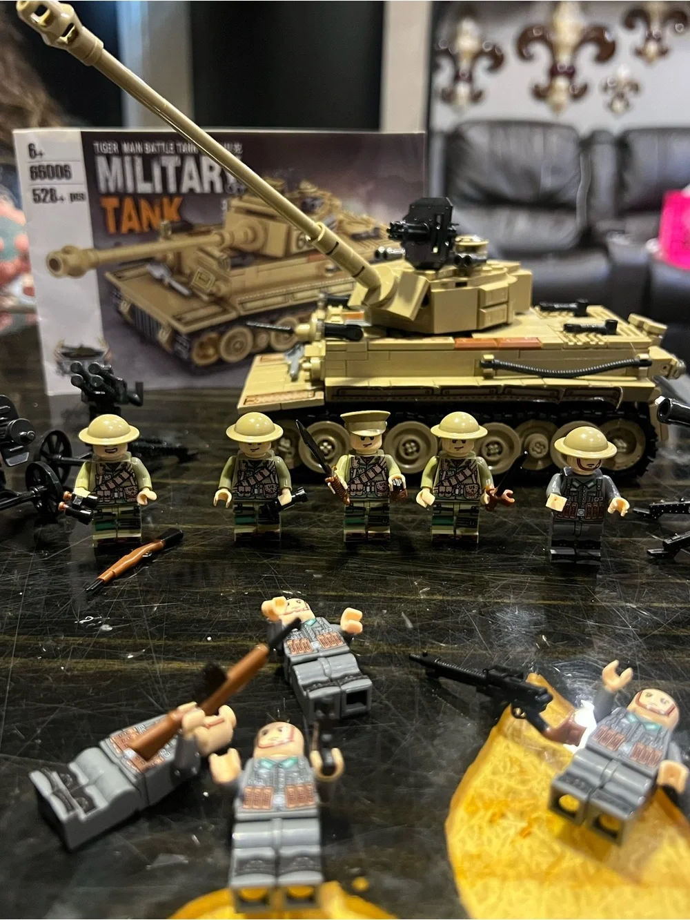 Military Tiger Main Battle Tank building block set, model G6006.